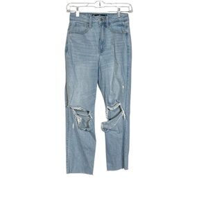 Hollister ULTRA HIGH RISE VINTAGE STRAIGHT Jeans Light Wash Size 00 W23 L25